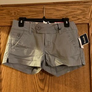NEW Gray cargo shorts- size 5 (Juniors)